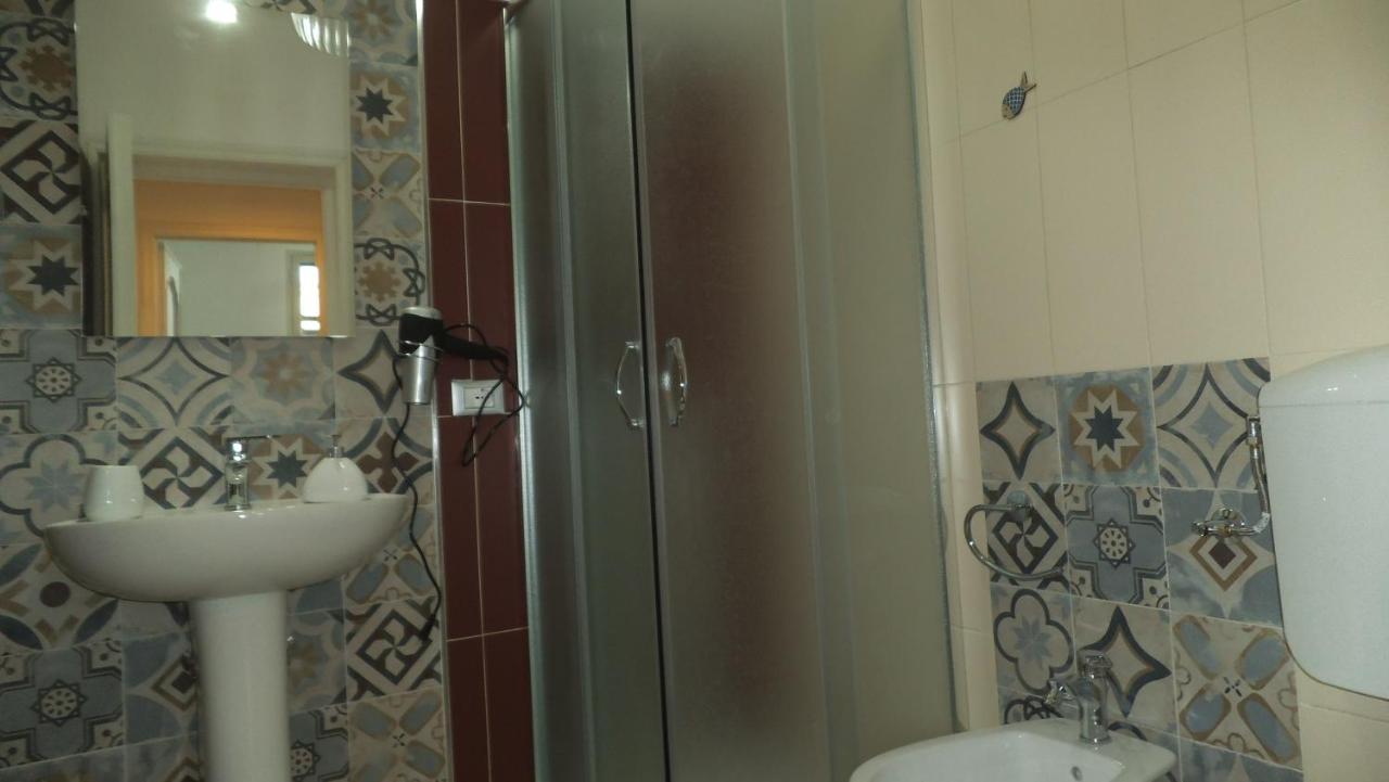 Holiday Rooms Ninfa Avola Esterno foto