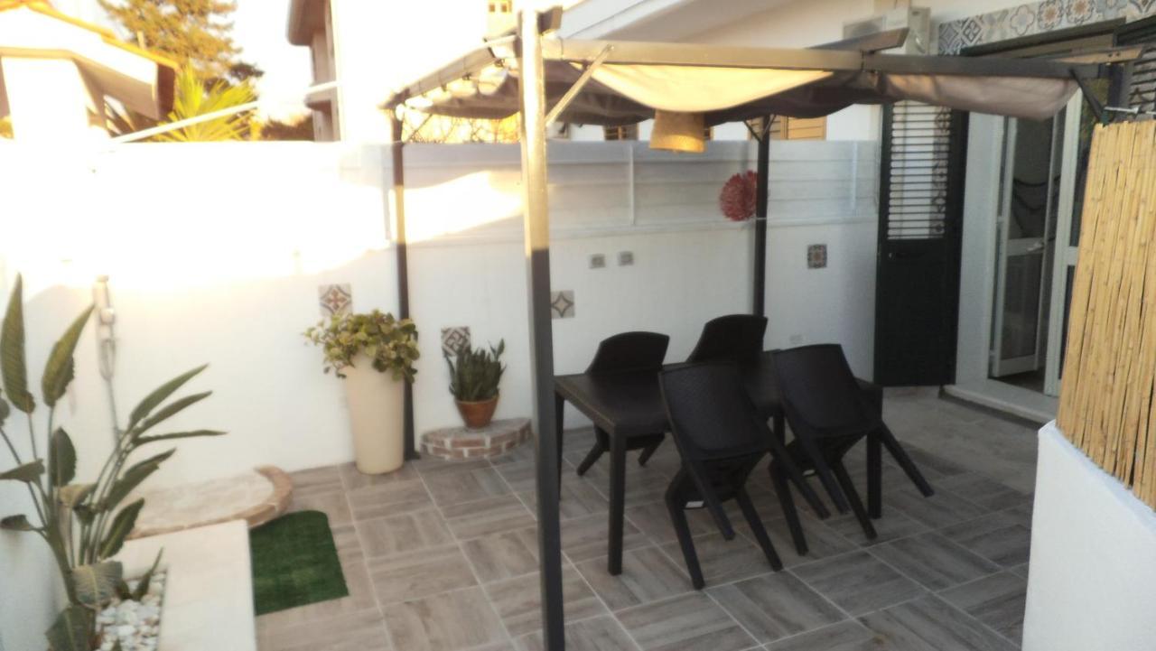 Holiday Rooms Ninfa Avola Esterno foto